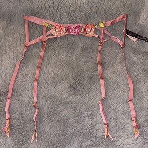 Victoria Secret Very Sexy Pink Garter Belt Lace Flowers Sz M/L NEW